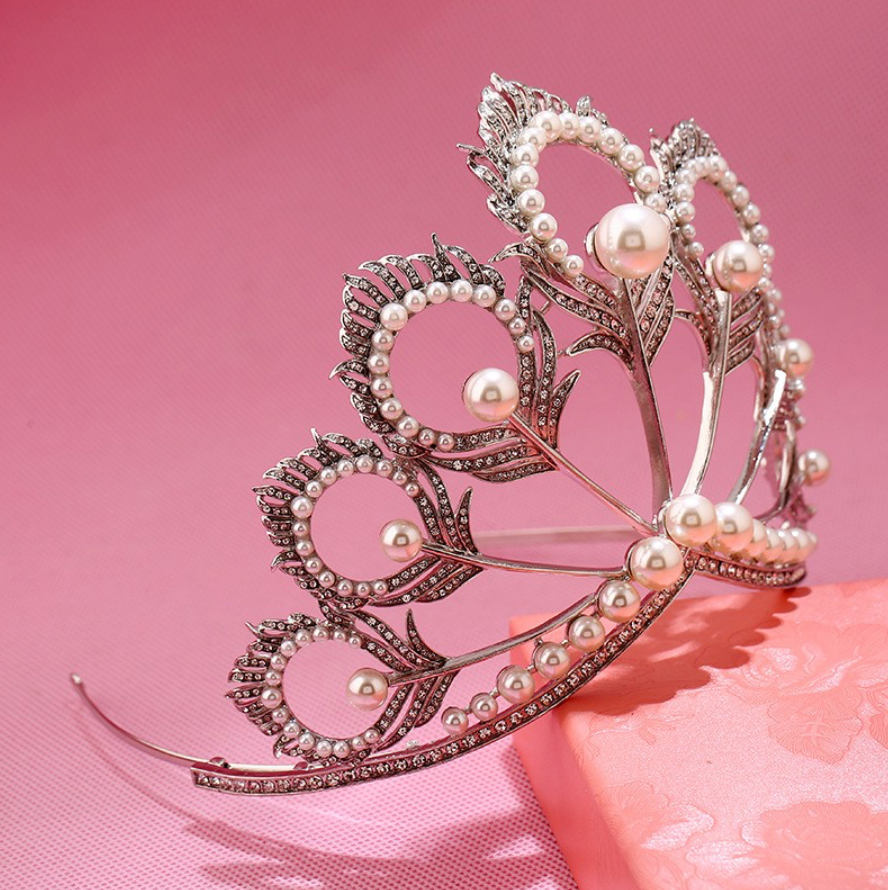 MISS UNIVERSE MIKIMOTO CROWN